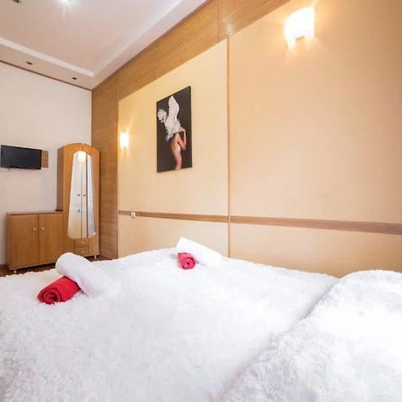 Rk Central Avenue Apartment Lviv Buitenkant foto