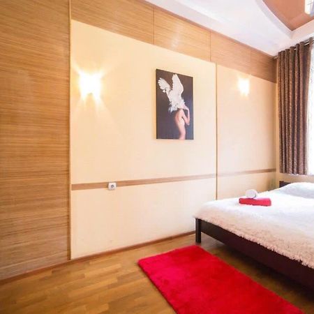 Rk Central Avenue Apartment Lviv Buitenkant foto